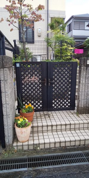 U様邸　玄関門扉入れ替え工事